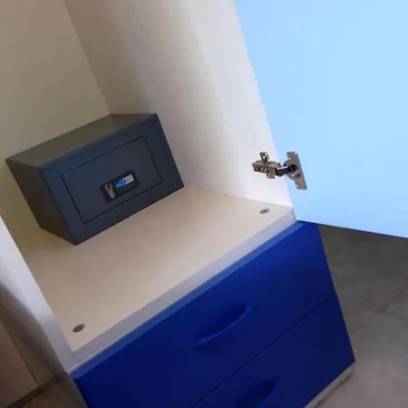 Enjoy Your Escape By The Pool Lägenhet